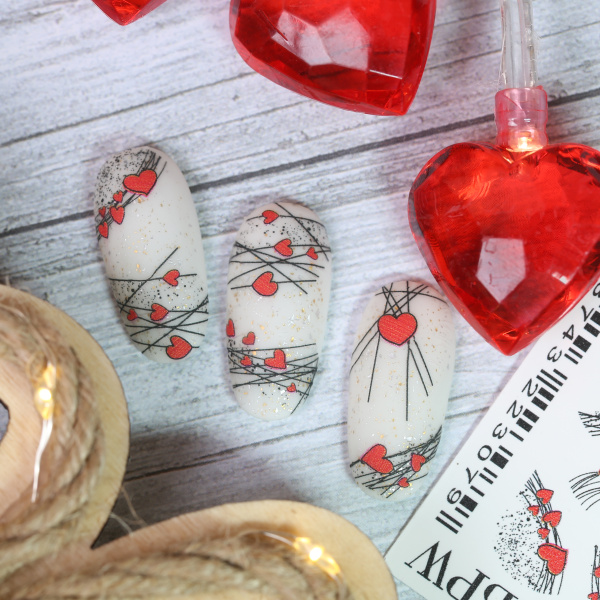 Слайдер-дизайн Сердечки на ниточках из каталога Цветные на любой фон в интернет-магазине BPW.style