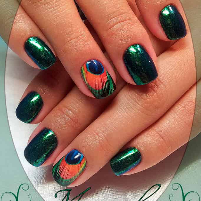 Дизайн с перьями на ногтях
