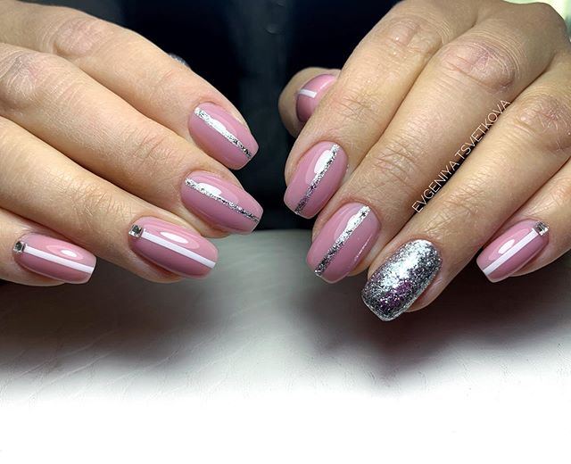Маникюр с блестками - виды материала, особенности и техники нанесения - фото