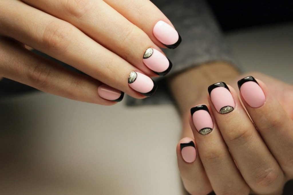 Ногти френч - фото новинок дизайнов французского маникюра в 2022-2023 году