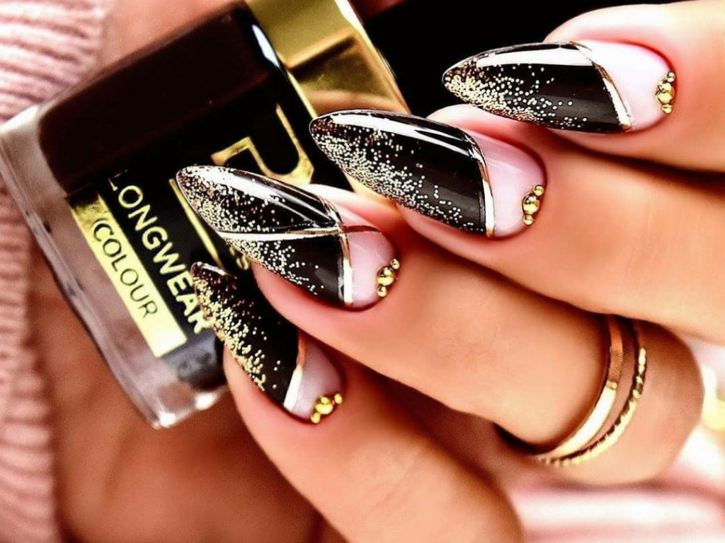 Ногти френч - новинки дизайнов французского маникюра в 2022-2023 году