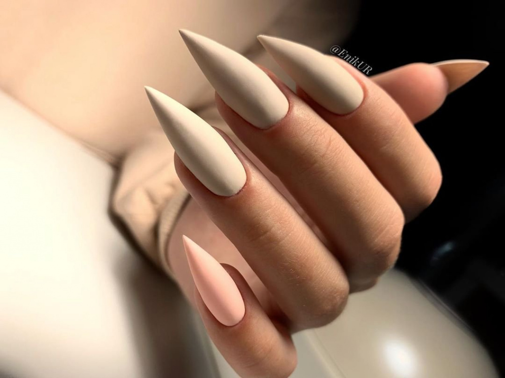 Маникюр 2022 на длинные ногти – фото новинок дизайна ногтей 2022 года