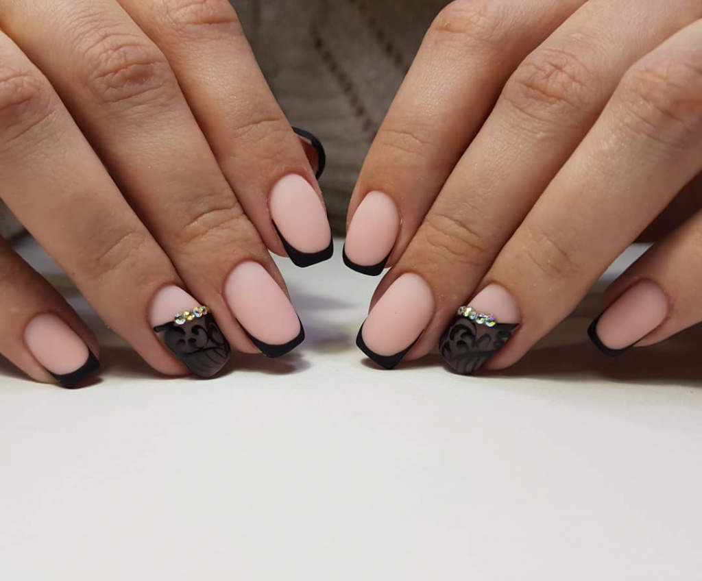 Ногти френч - новинки дизайнов французского маникюра в 2022-2023 году