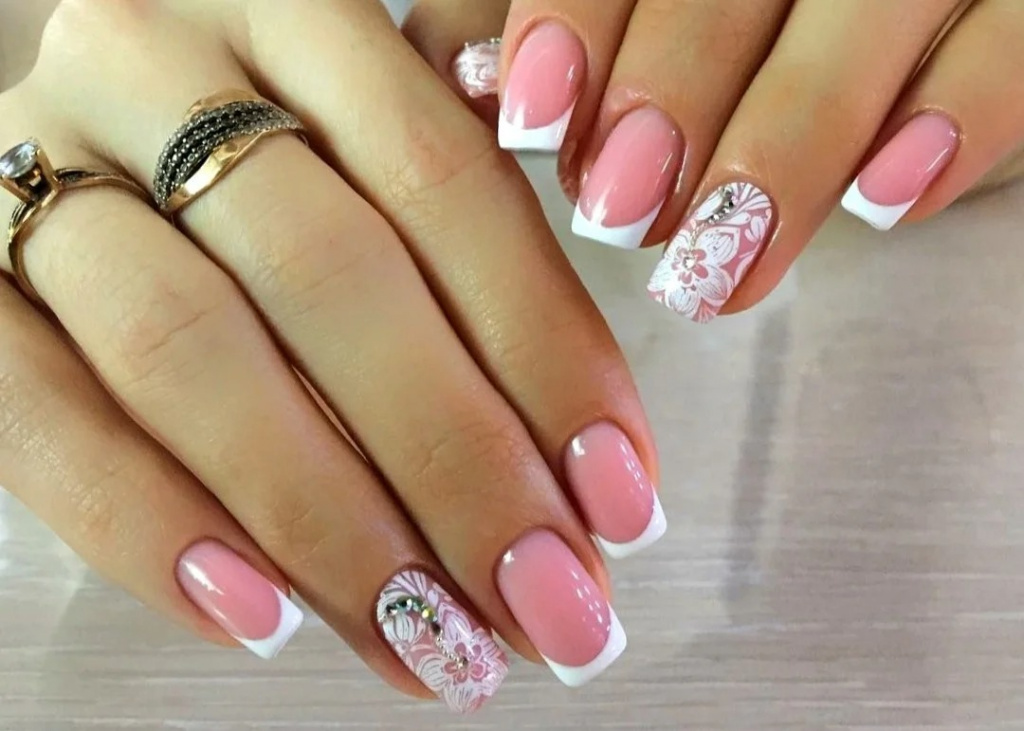 Ногти френч - фото новинок дизайнов французского маникюра в 2022-2023 году