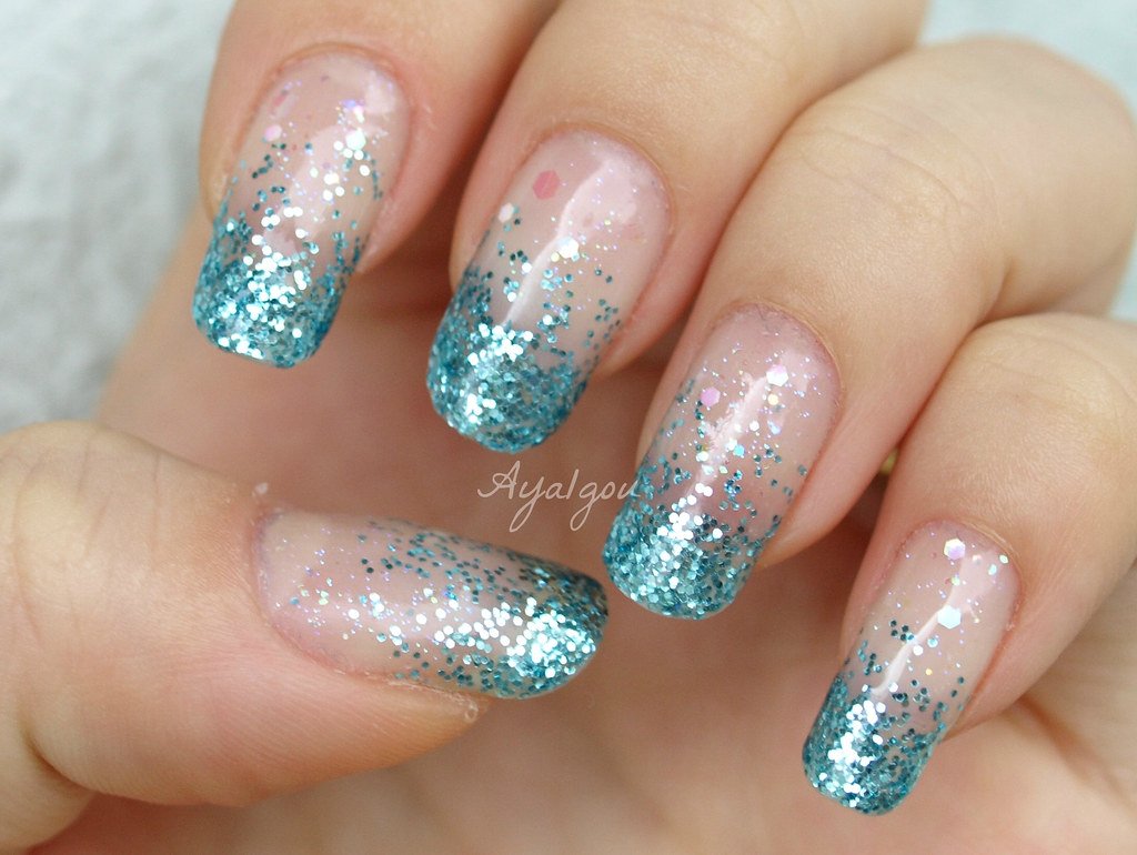 Маникюр с блестками - виды материала, особенности и техники нанесения - фото