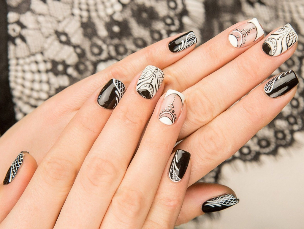 Ногти френч - фото новинок дизайнов французского маникюра в 2022-2023 году