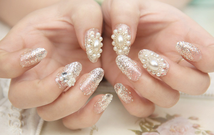 Модный маникюр на ногтях - что собой представляет дизайн модного маникюра
