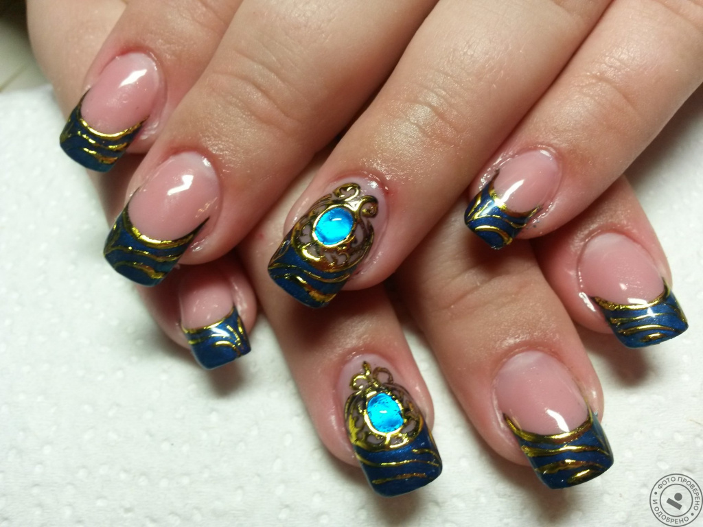 Однотонный маникюр – нейл-дизайн 2022 в один цветовой тон