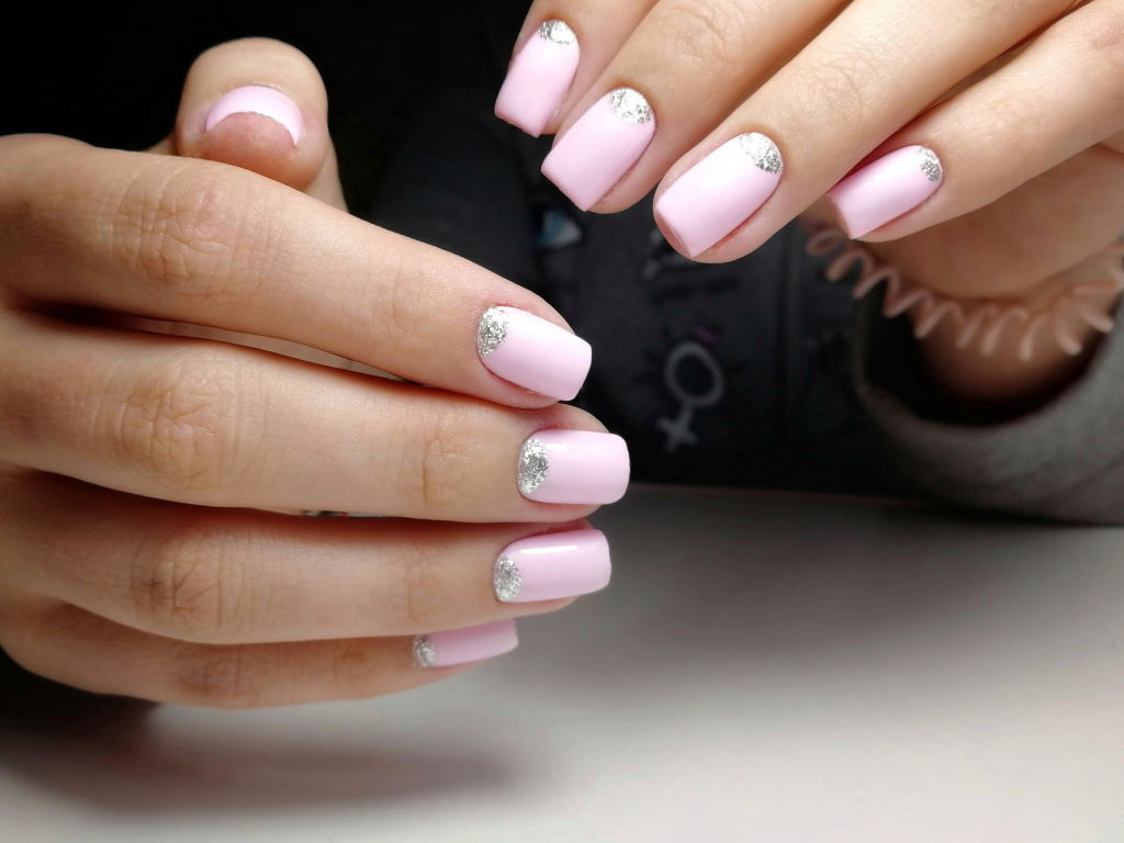 Ногти френч - фото новинок дизайнов французского маникюра в 2022-2023 году