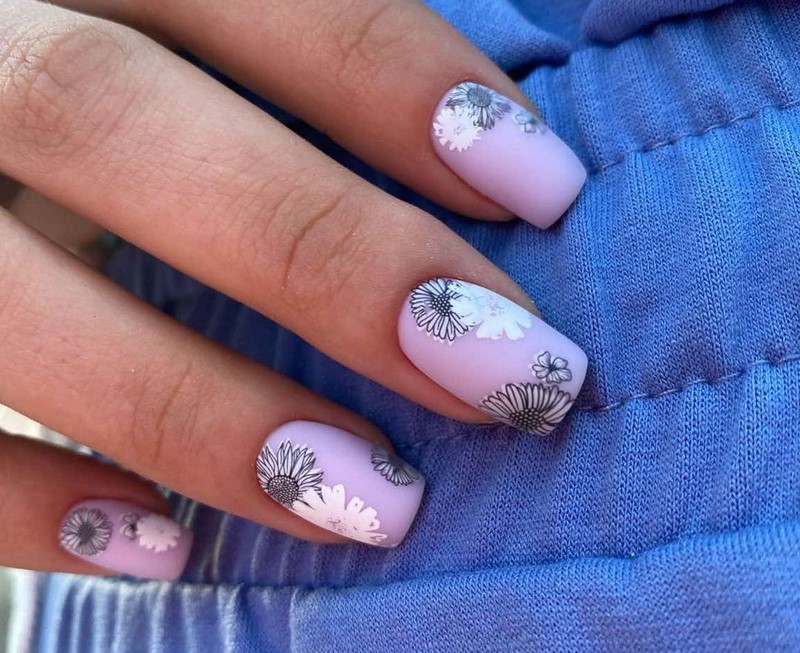 Выбор цвета для красивого маникюра на ногти в 2022 году