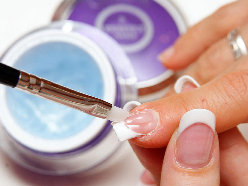 Гелевое наращивание ногтей по форме