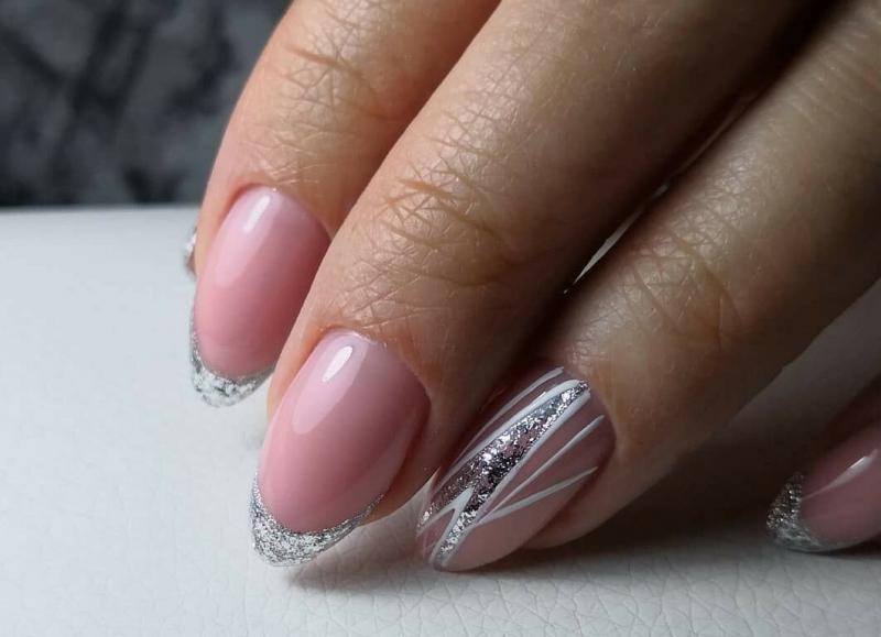 Маникюр с блестками - виды материала, особенности и техники нанесения - фото