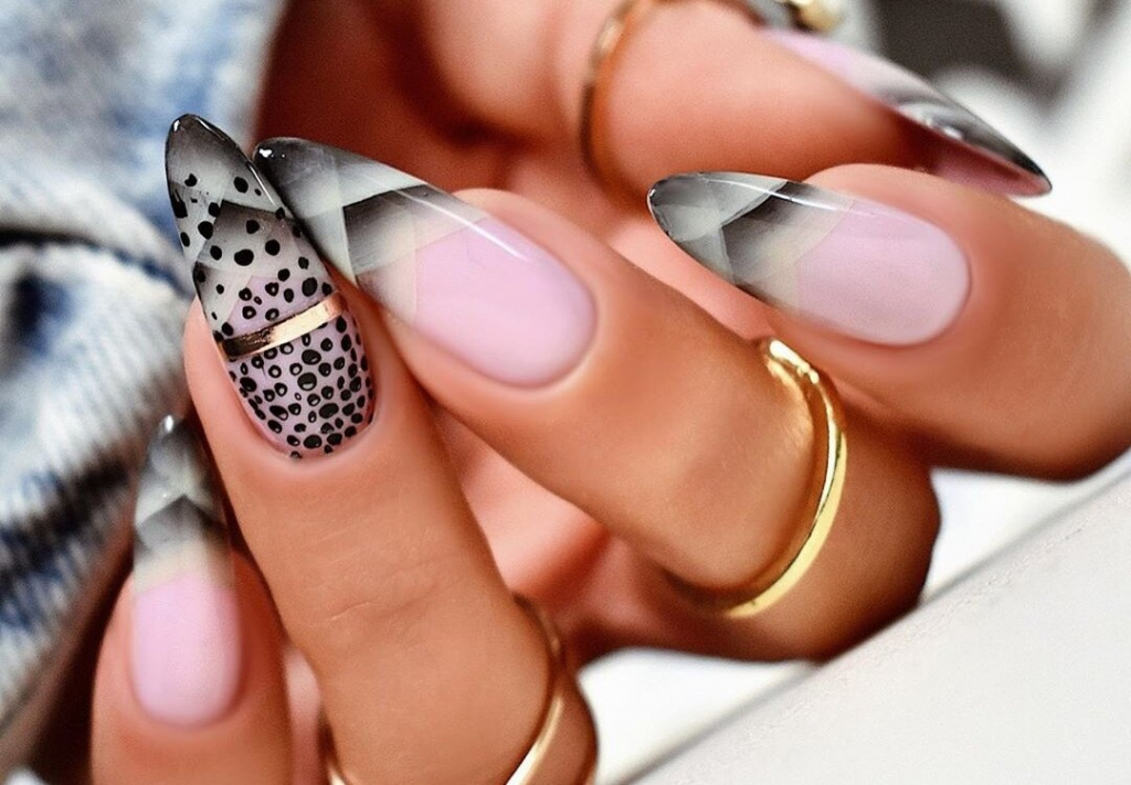 Ногти френч - новинки дизайнов французского маникюра в 2022-2023 году