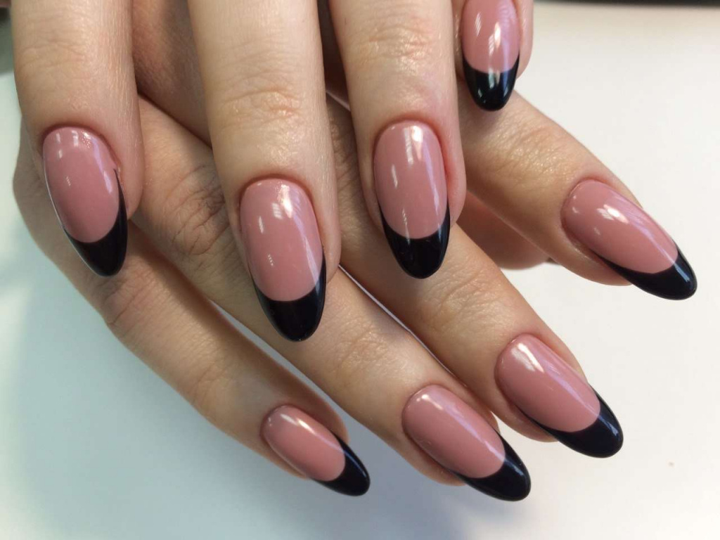 Ногти френч - фото новинок дизайнов французского маникюра в 2022-2023 году