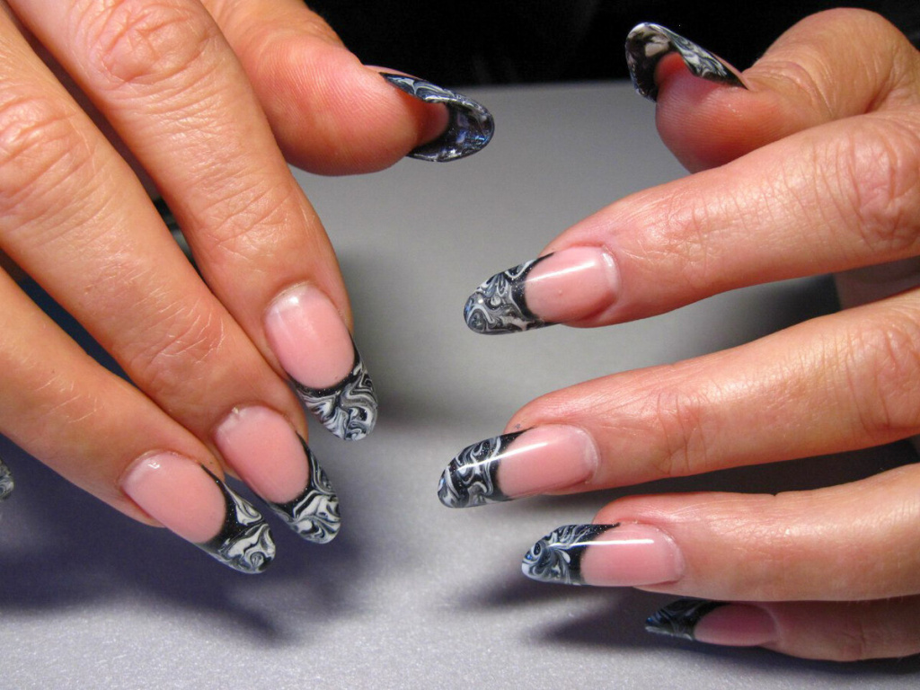 Ногти френч - фото новинок дизайнов французского маникюра в 2022-2023 году