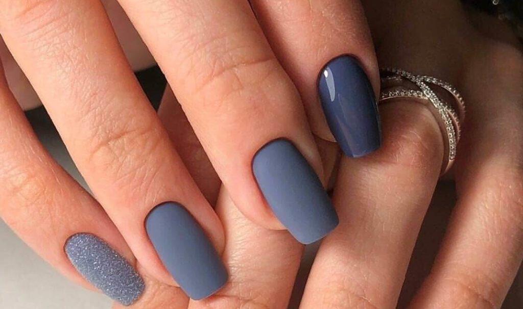 Однотонный маникюр – нейл-дизайн 2022 в один цветовой тон