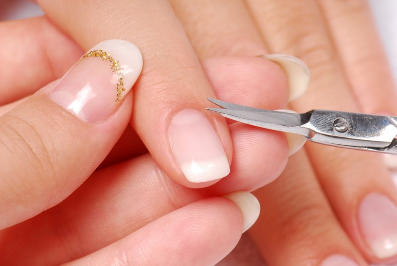 удалить кутикулу правильно без травм