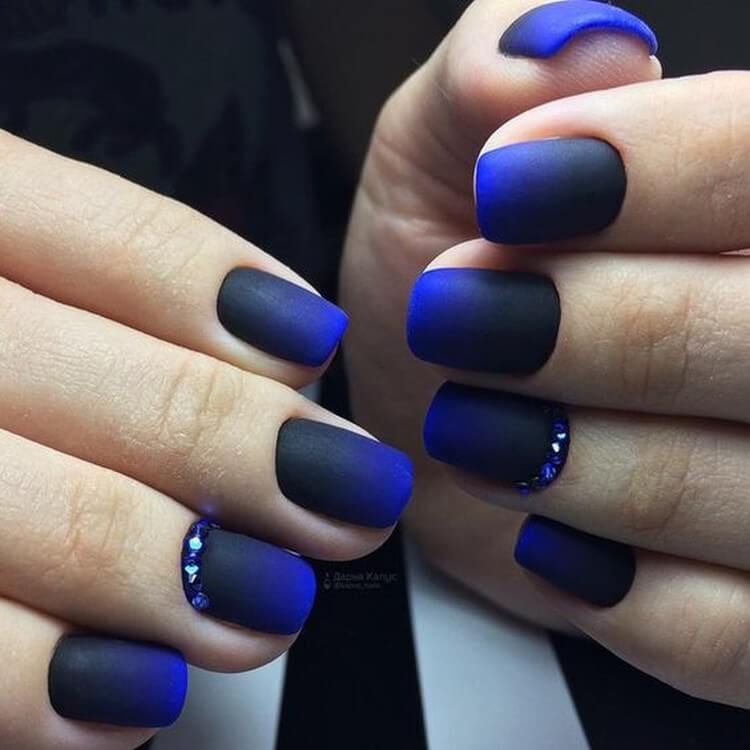 темно-синий