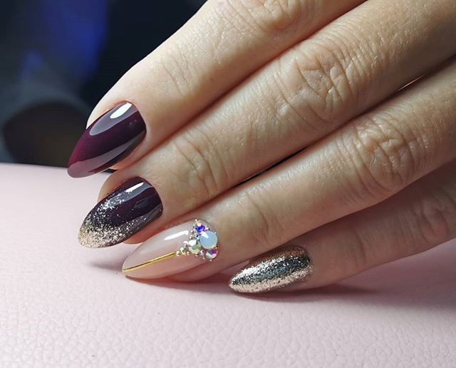 Маникюр с блестками - виды материала, особенности и техники нанесения - фото