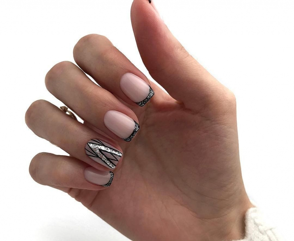 Ногти френч - фото новинок дизайнов французского маникюра в 2022-2023 году