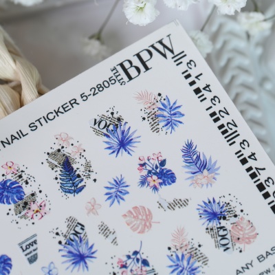 Слайдер-дизайн Листья в голубом из каталога Цветные на любой фон, в интернет-магазине BPW.style